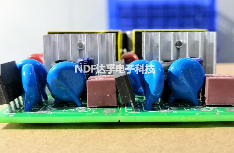 壓敏電阻是如何抑制浪涌的？