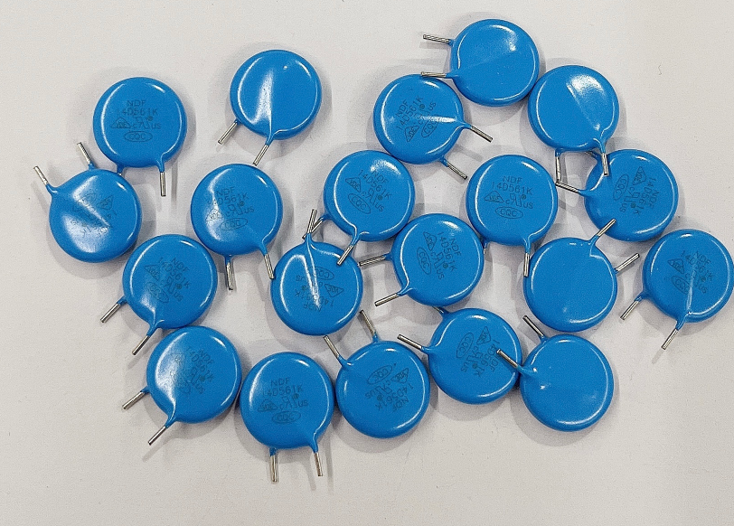 如何認(rèn)識高壓瓷片電容器和壓敏電阻器？